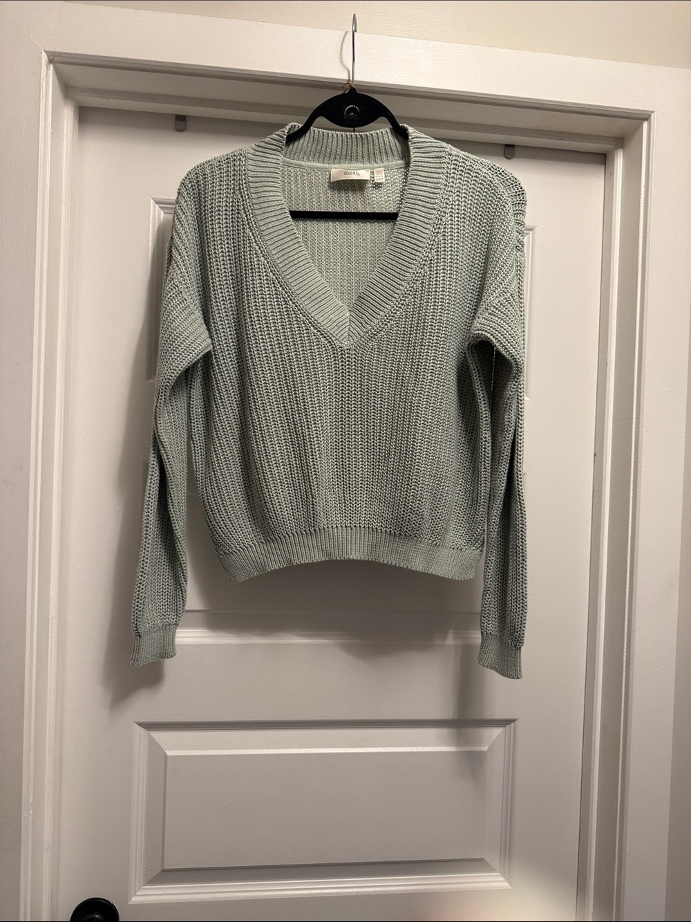 Cloth V-Neck Knit Sweater - Light Mint Green